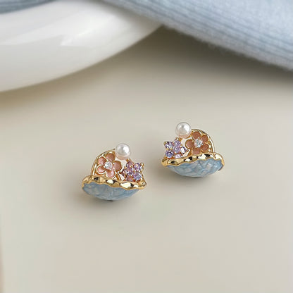 Cool Breeze - Boucles d'oreilles puces à motif floral en émail plaqué or 14K