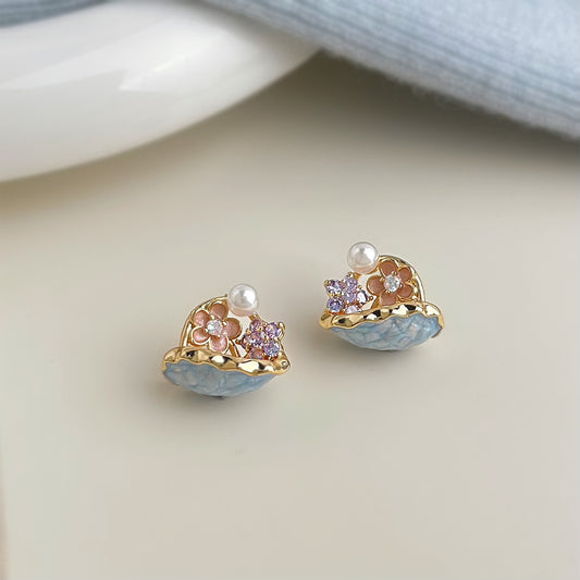 Cool Breeze - Boucles d'oreilles puces à motif floral en émail plaqué or 14K