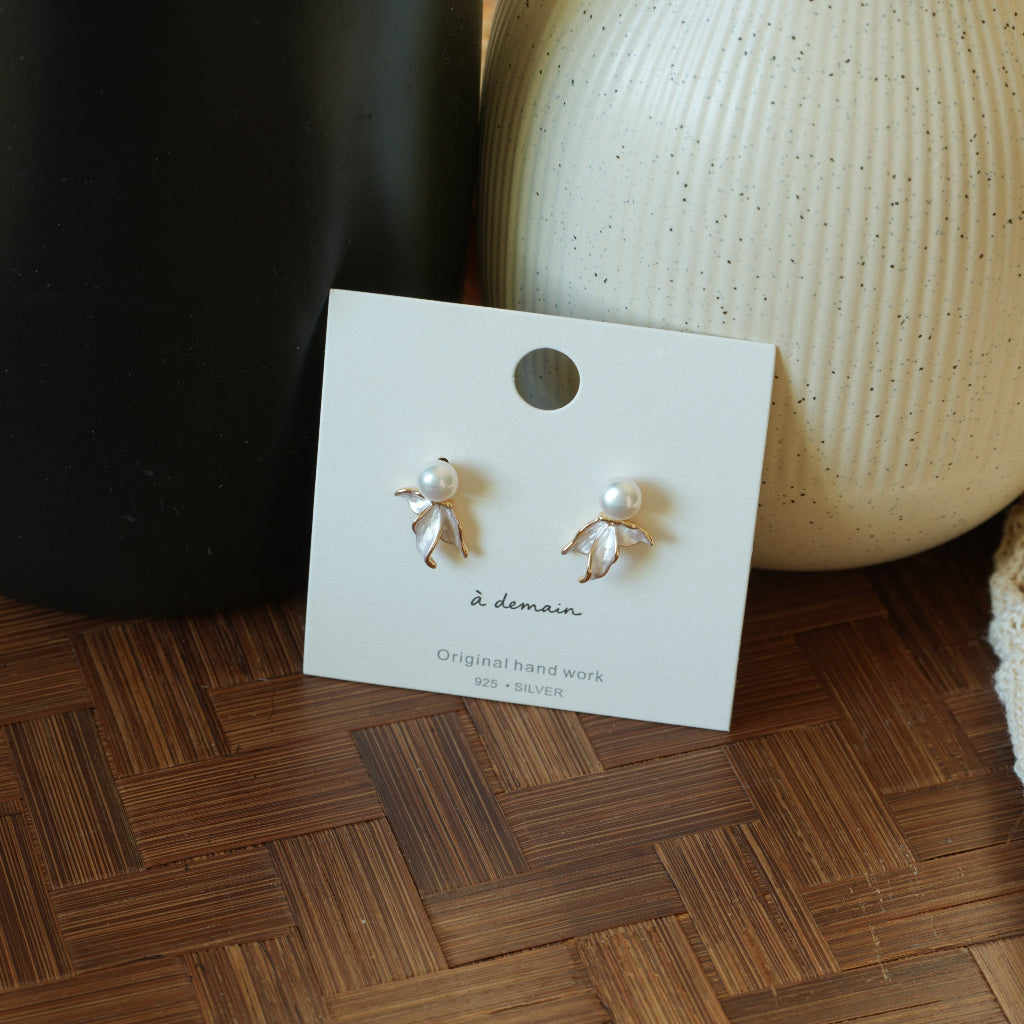 Pearl Leaf - 14K Gold-Plated Enamel Freshwater Pearl Leaf Stud Earrings